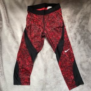 Women’s Nike Pro Running Capri Small